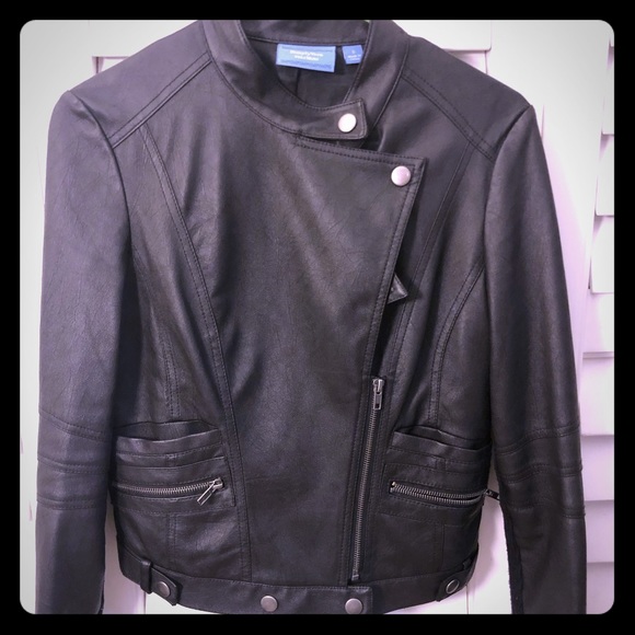 Jacket - Picture 1 of 6